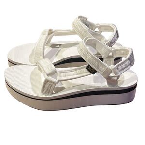 Teva Women's Flatform Universal Sandal - NWOT